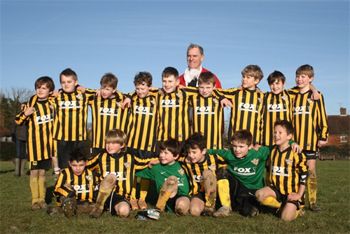 Kirdford JFC - Under 9's New Kit Sponsor Photo (Fox Tackle) 2014-15 Season